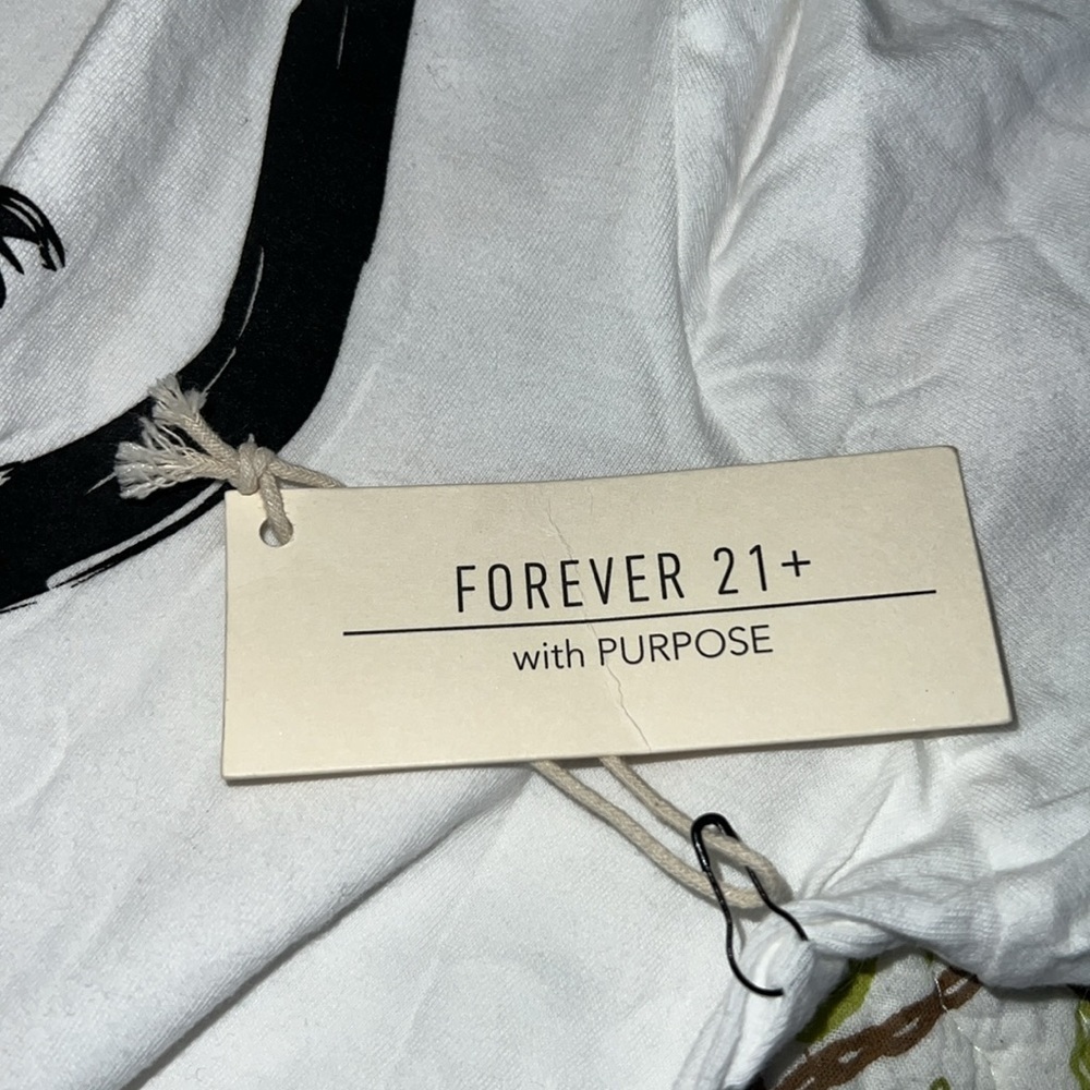 Forever 21 plus size 0X breast graphic knit t-shirt short sleeve crew neck boobs - Picture 8 of 12